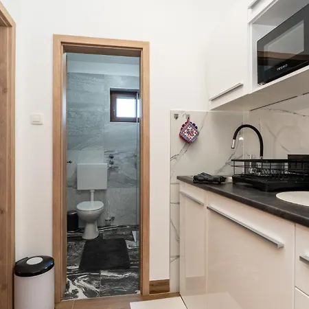 Beachfront 1 - Dramalj By Guide Apartamento Crikvenica